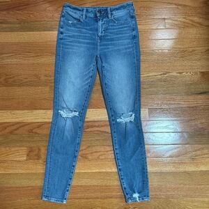 Women’s American Eagle Outfitters Blue Skinny Jeans Distressed Style